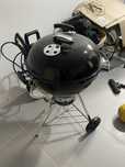 Barbecue Grelhador a carvao Weber master touch E-5750