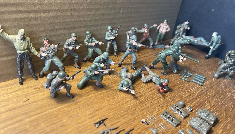 Фигурки солдат армии США и Великобритании. 1/35 + снаряжение.