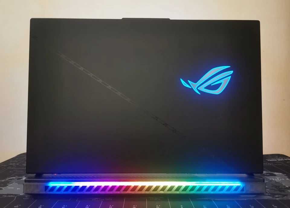 Asus Rog Strix Scar i9-13980HX 64GB 2TB RtX 4090 W11H 18 POLEGADAS