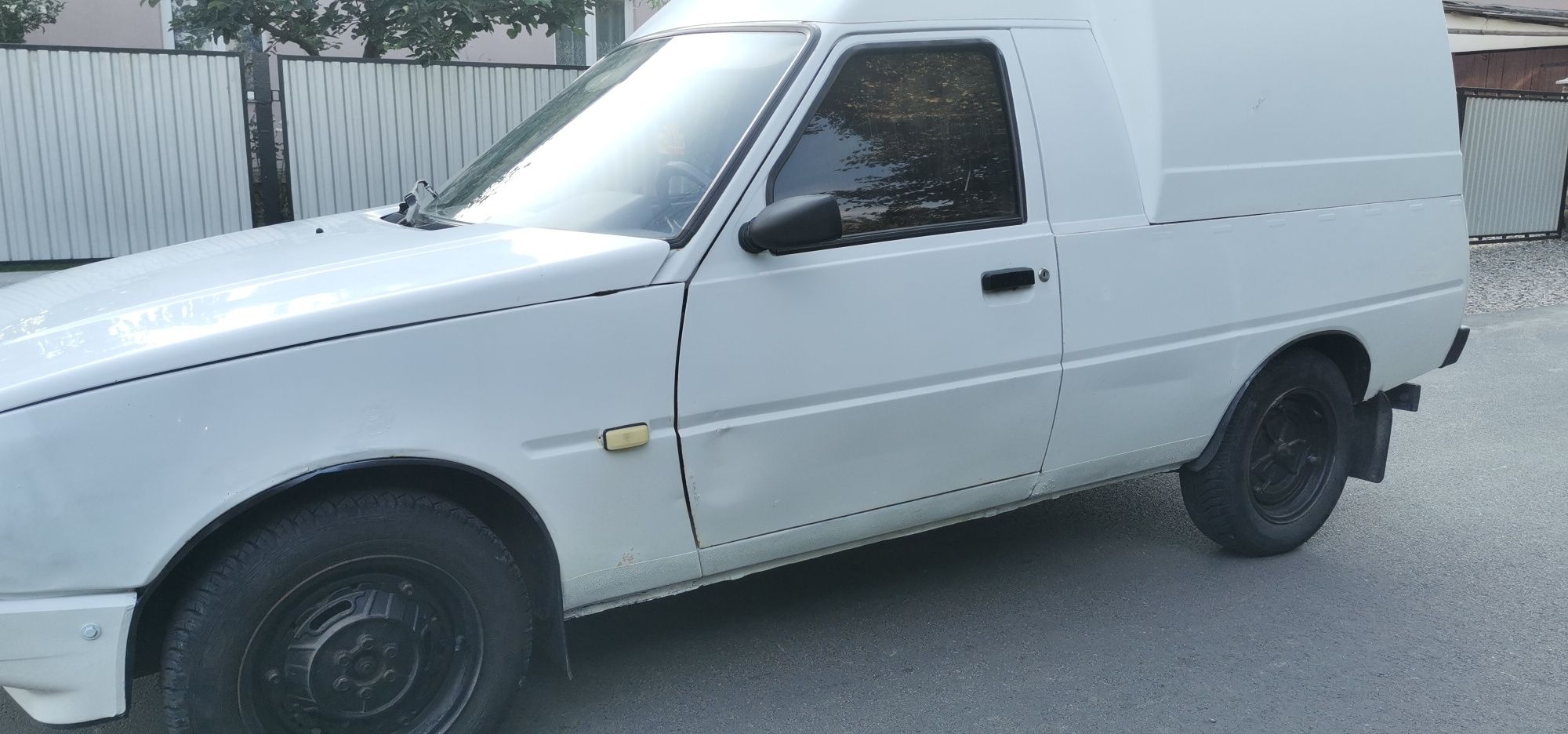 Славута пікап таврія