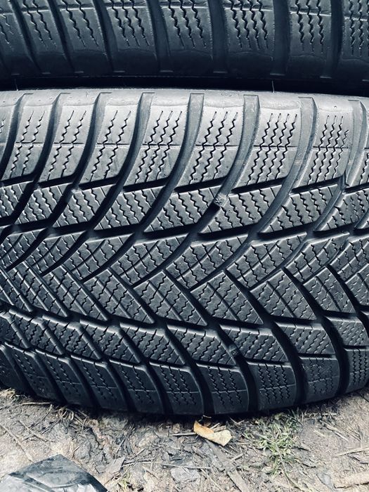 245 45 20 Bridgestone LM001 85%