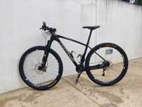Bicicleta carbono BTT