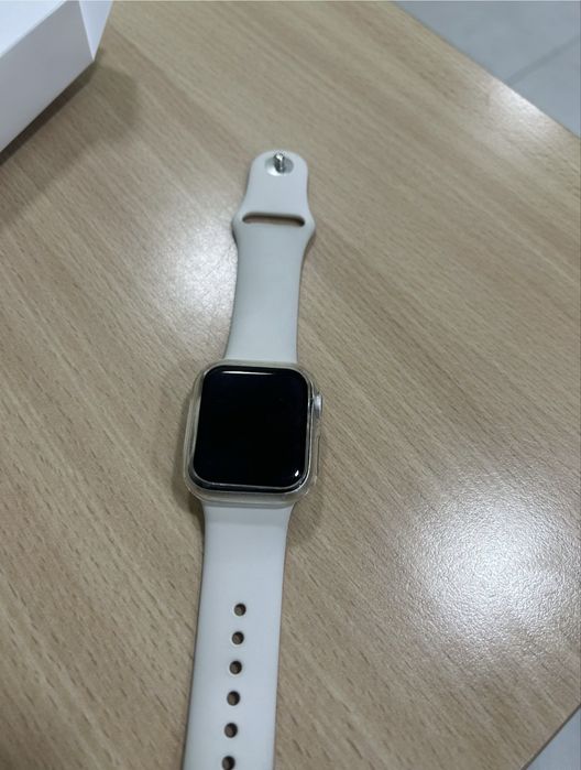 Apple Watch SE 40 mm – Como Novo (6 meses de uso), Garantia Até 2027