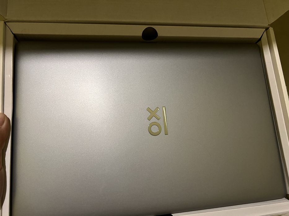 New notebook... only 27 days old, selling because I received another one.64740937409665120