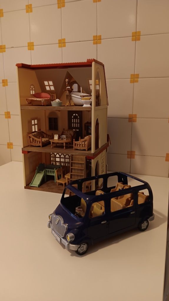 Casa de bonecas + Carro - Sylvanian Families