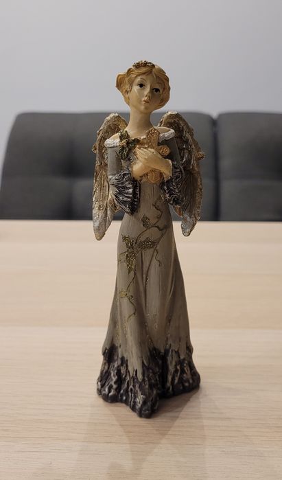 Figurka aniołka z brokatem 17cm