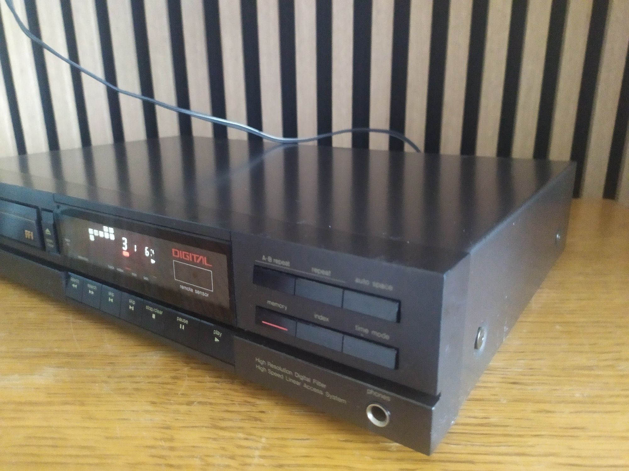 Technics SL P 300