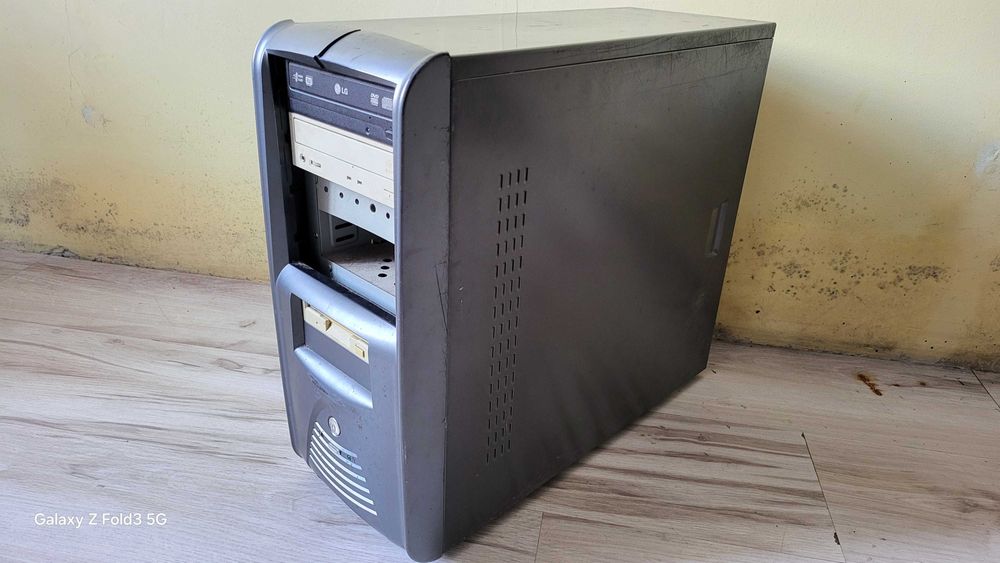 Komputer Intel Celeron D 2,8ghz ddr 512mb 80 + 60 hdd