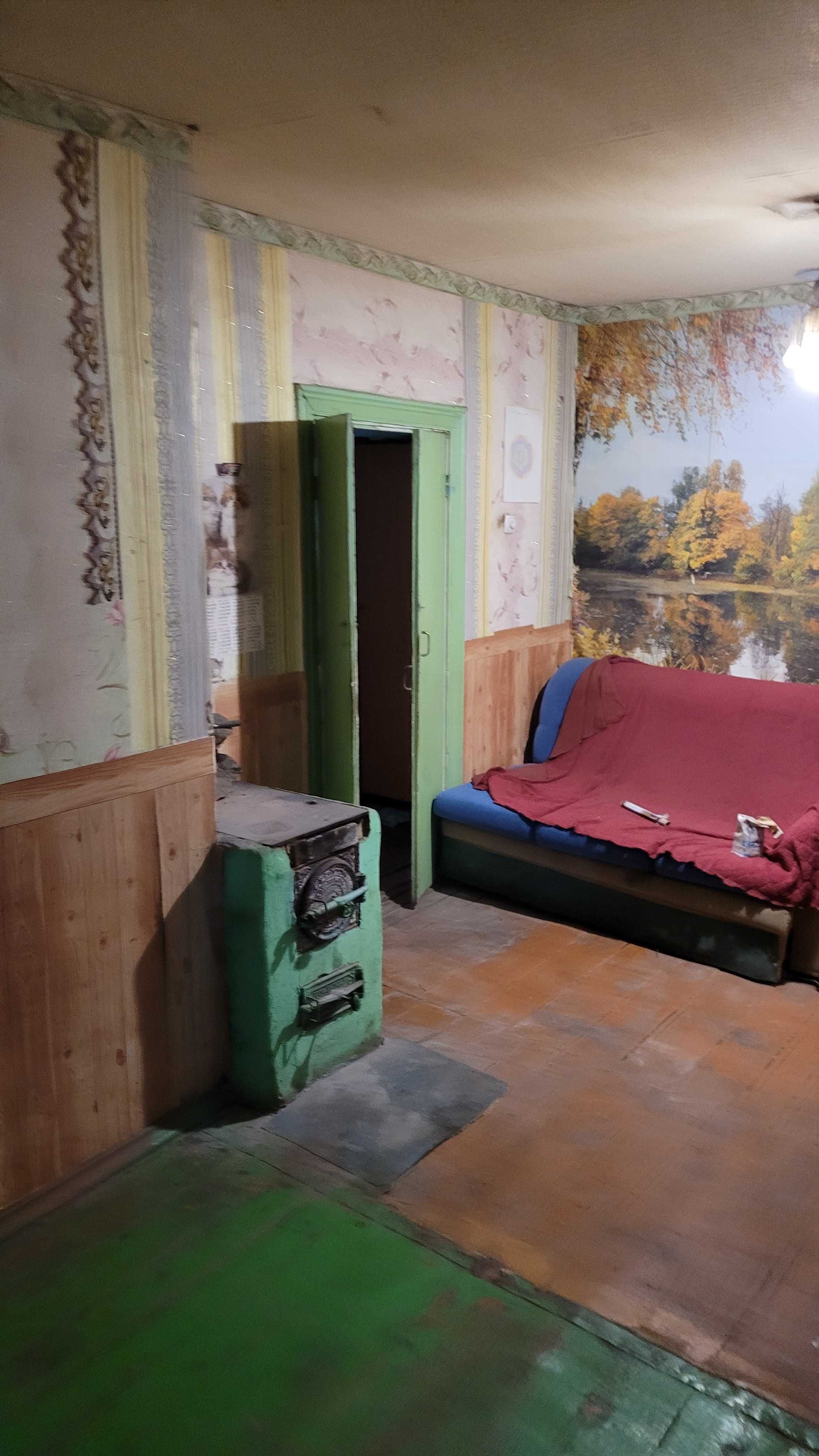 Будинок садибного типу в селі Вікторівка.