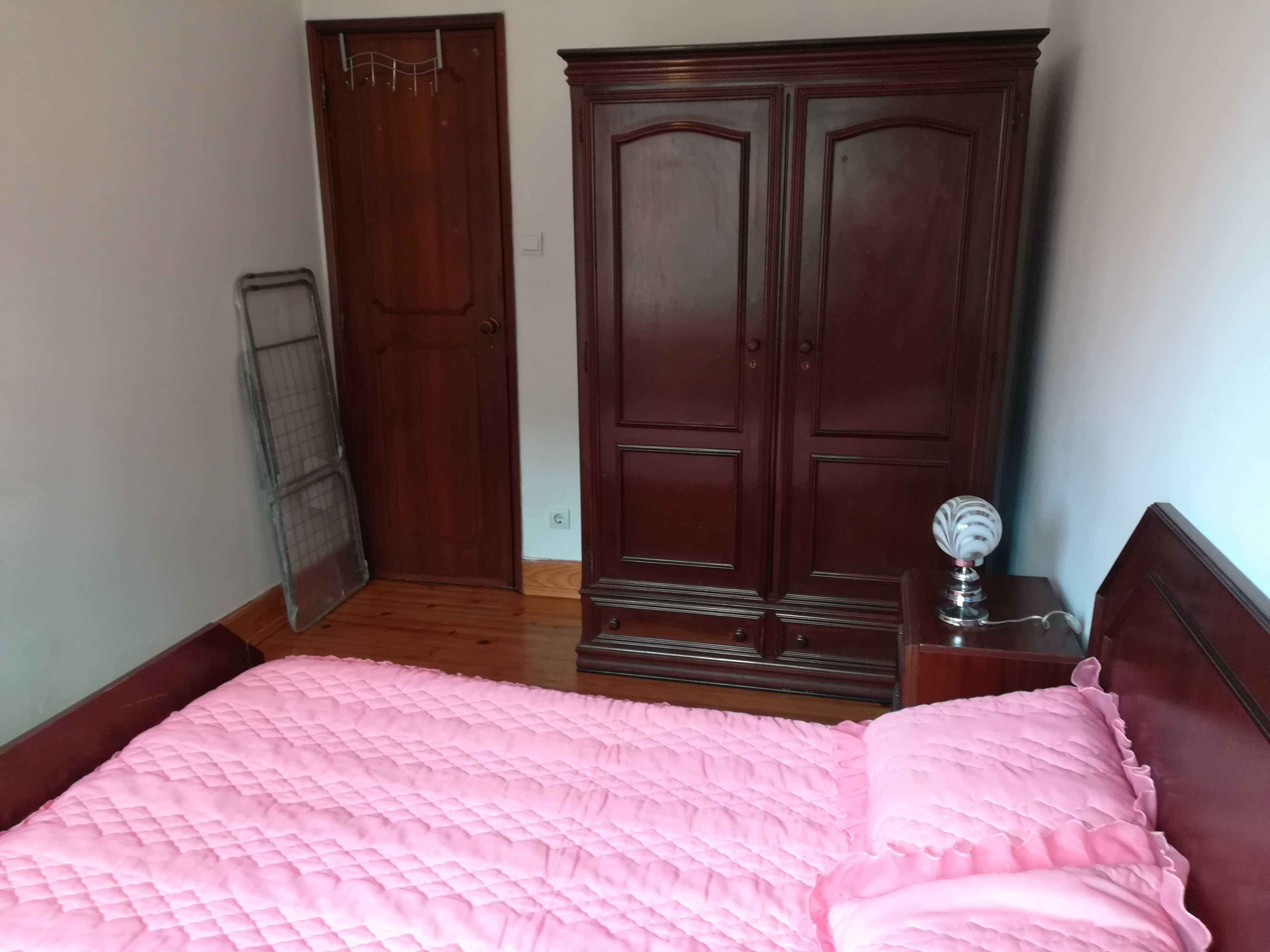 Quarto Casal Metrô Alameda - Areeiro