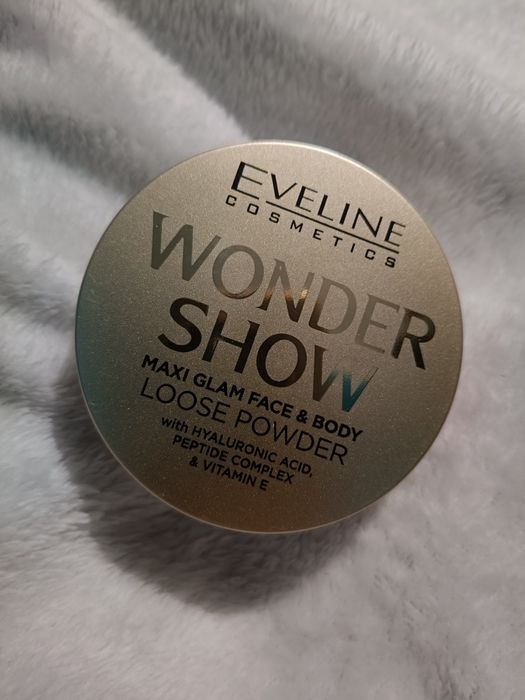Eveline Puder sypki rozświetlający do twarzy i ciała Maxi Glam