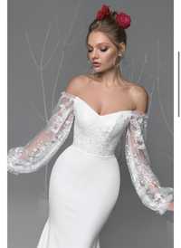 Весільна сукня рибка, шлейф, об’ємні рукава, відкриті плечі