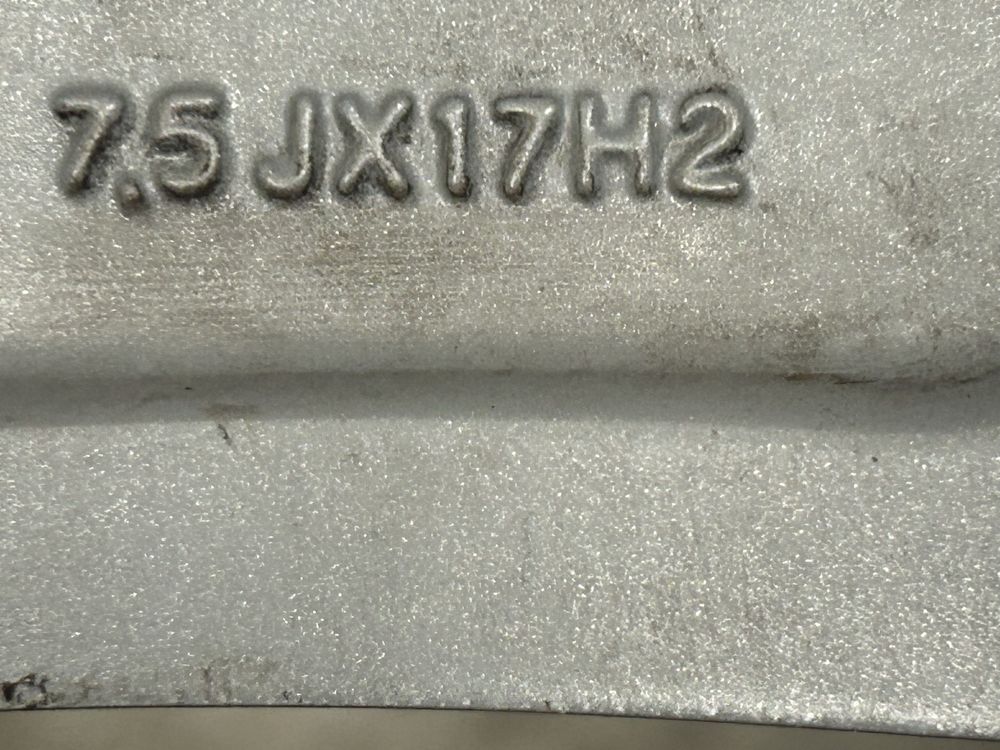 163 Felgi Alumniowe AUDI R 17 5x112 Bardzo Ładne