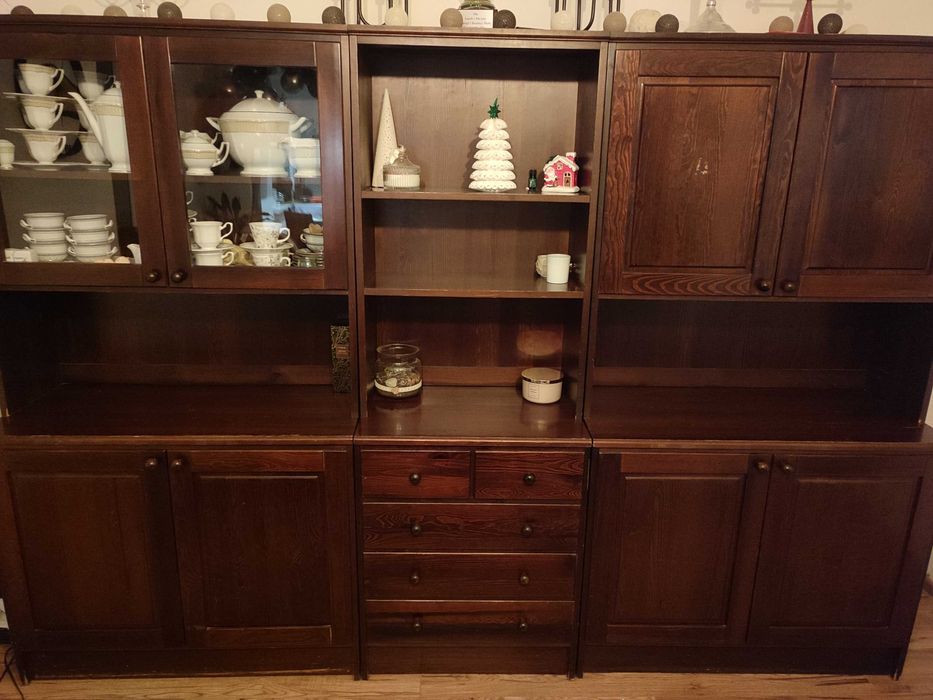 Swarzędzkie meble drewniane zestaw