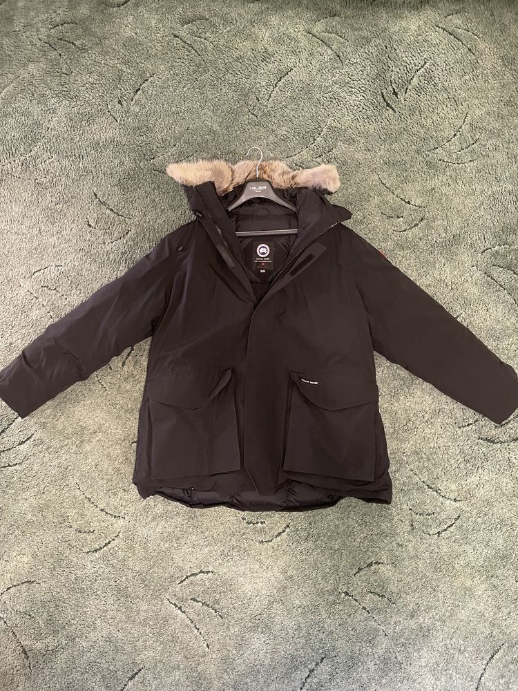 Продам парку Canada Goose оригинал