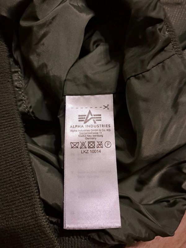 Kurtka Alpha Industries Bomber
S·Bardzo dobry·Alpha Industries
180,00