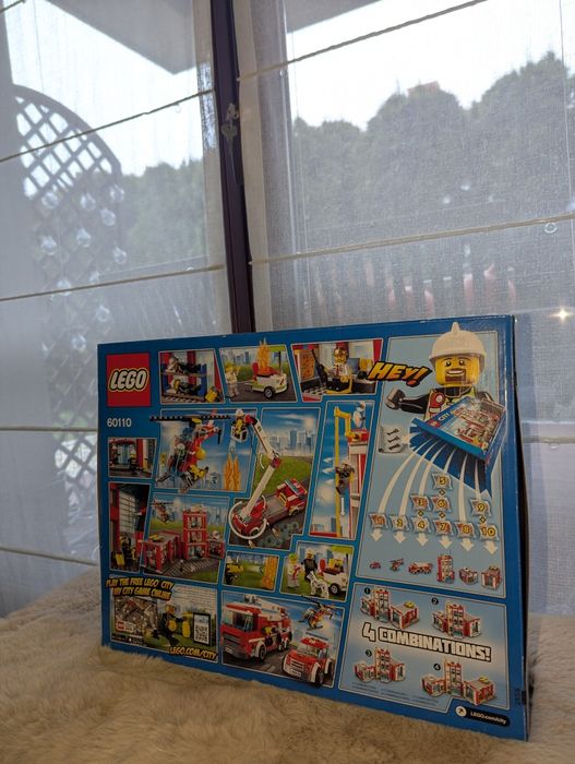 LEGO CITY 60110  Remiza strażacka
