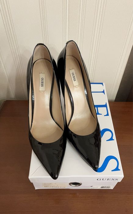 Туфли лодочки Guess лак