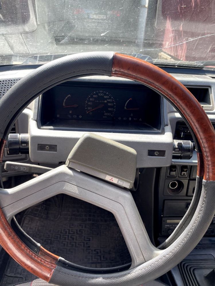 mitsubishi colt 1,2 бензин 1987р