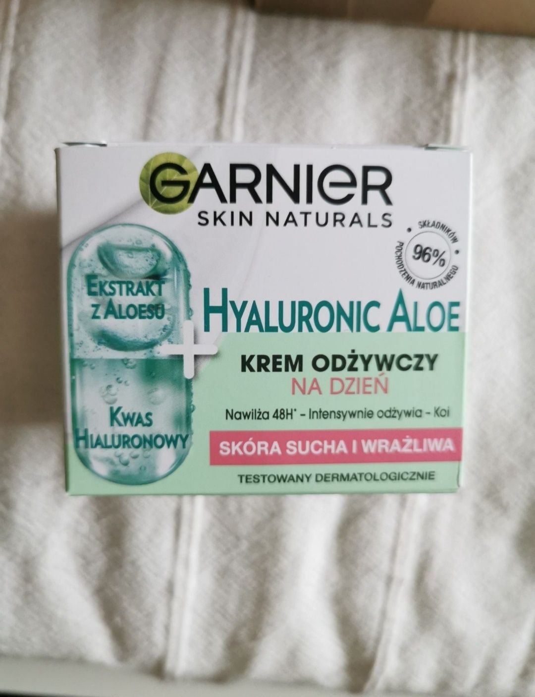 Lekki krem odżywczy do twarzy do skóry wrażliwej Garnier aloe