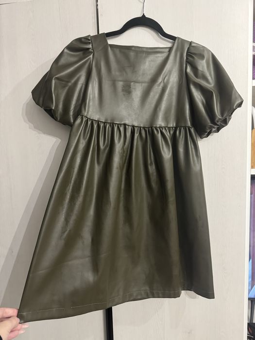 Сукня для дівчинки святкова з еко шкіри в стилі Zara