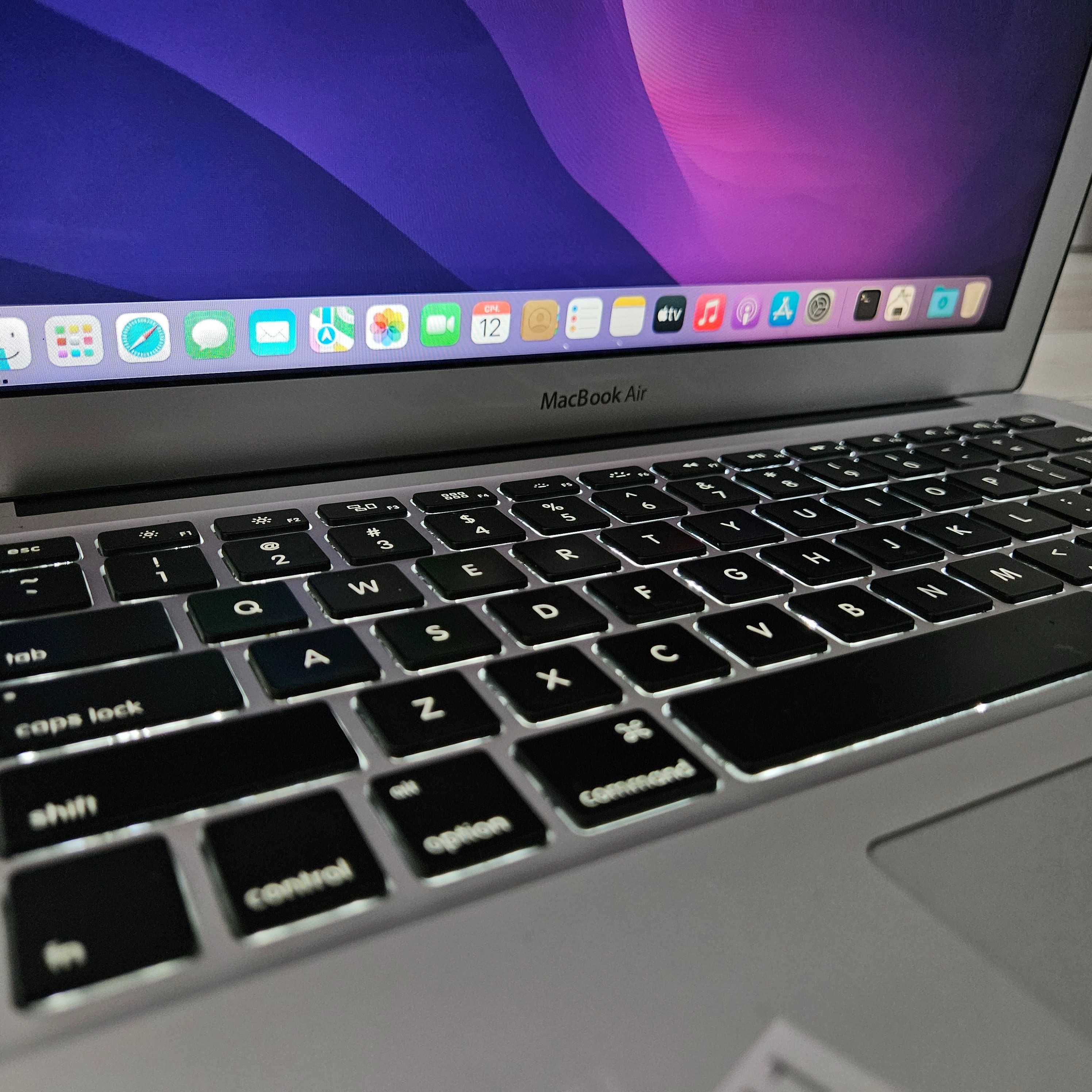 Apple Macbook 2017 core i5