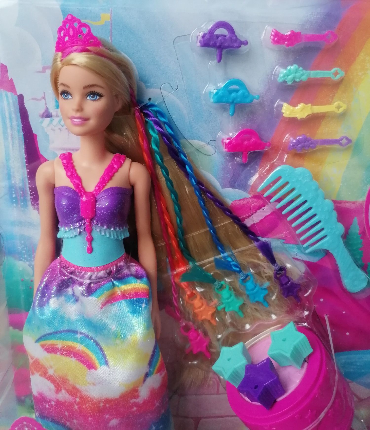 Barbie Dreamtopia Zakręcone pasemka, Nowa