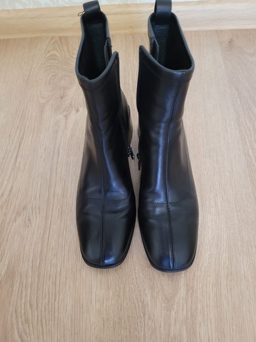Ботінки жіночі шкіряні