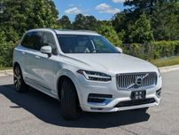 2023 Volvo XC90 B6 Ultimate Bright Theme