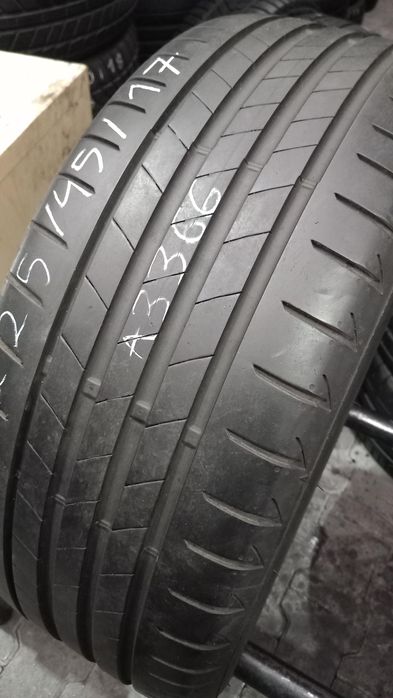 225/45/17 Bridgestone Turanza T005 H:BMW 94Y