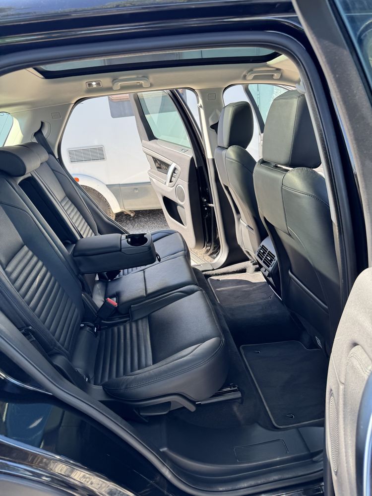 Land Rover Discovery Sport 1.5 I3 P300e Plug-in  AWD R-Dynamic HSE