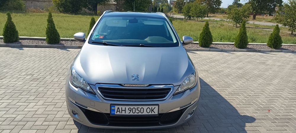 Peugeot 308 2015 року