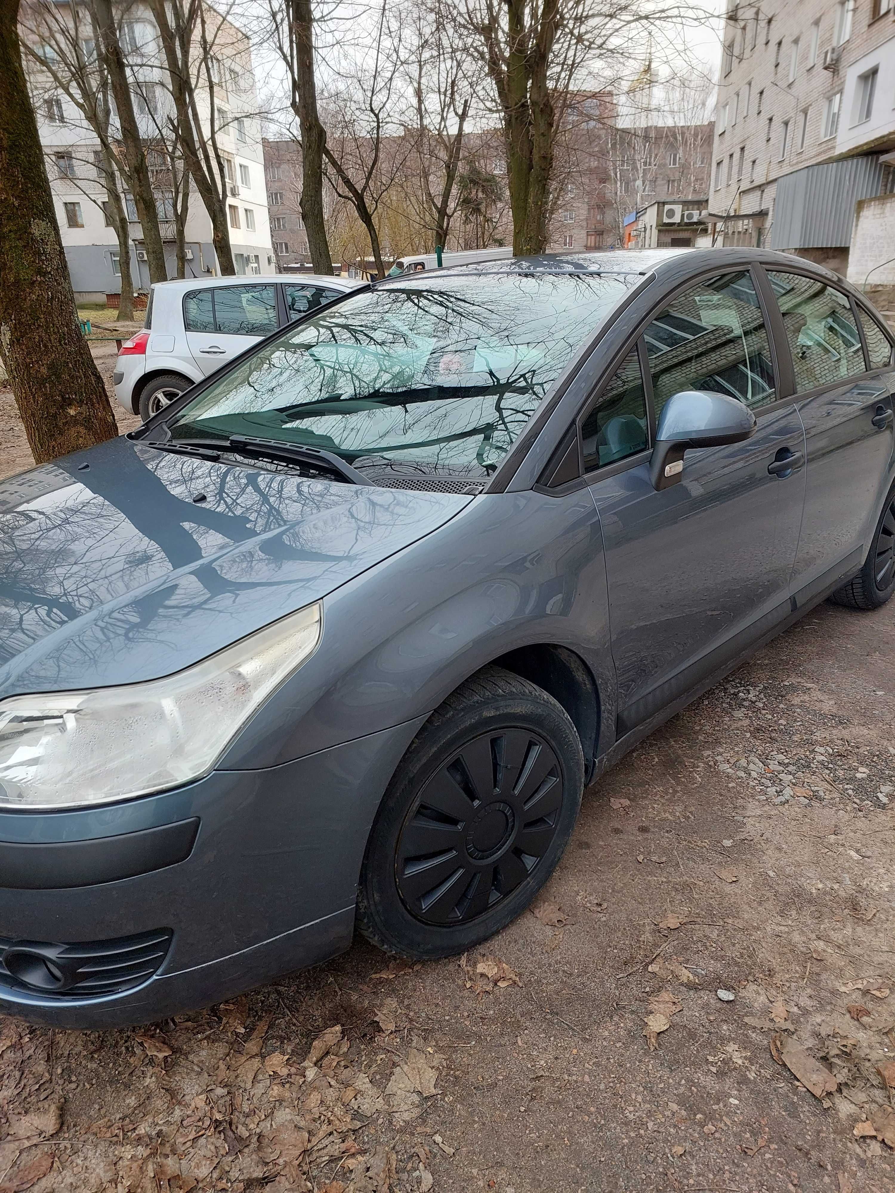 Продам машину Citroen C4