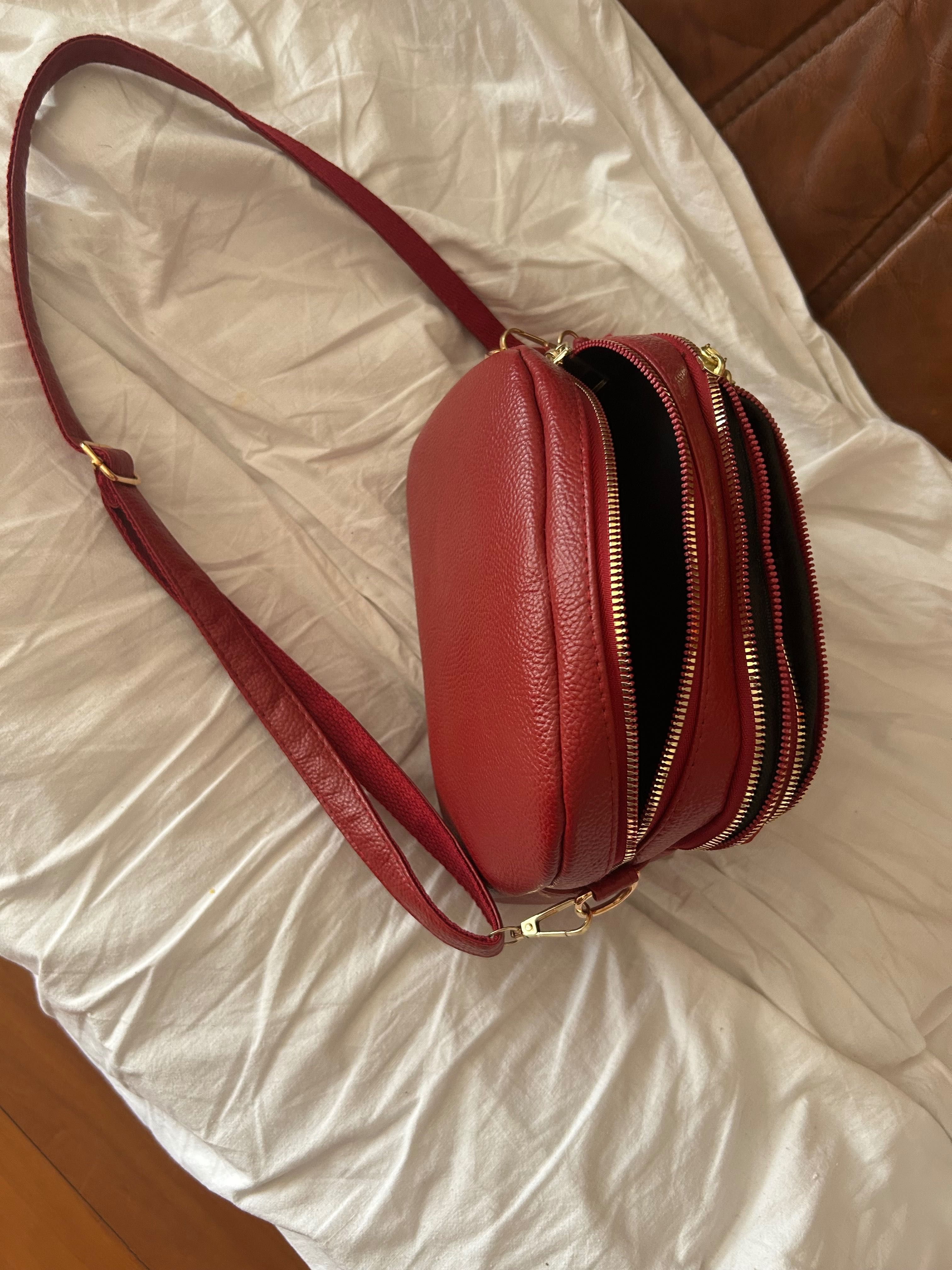 Bolsas, carteiras a tiracolo
