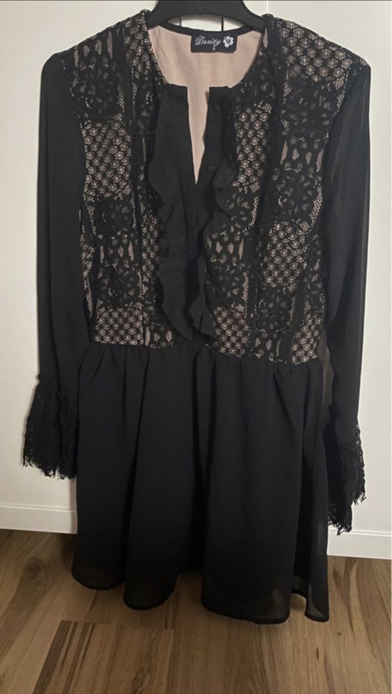 Nowa czarna koronkowa sukienka rękawy z siateczki S