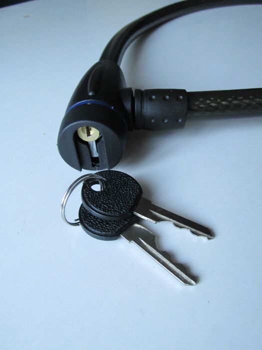 Замок на велосипед.