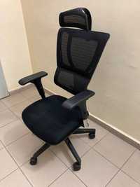 Офісне ортопедичне крісло Mirus-100 Budget
