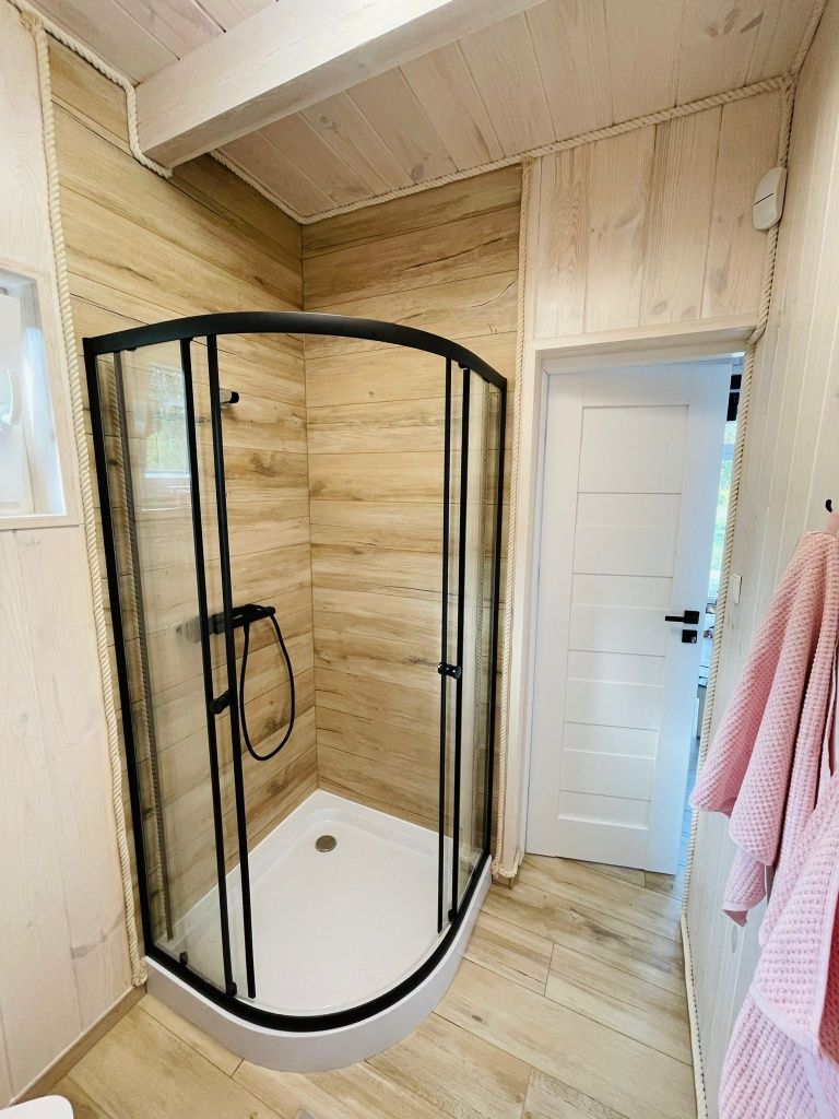 Wieczór Panieński 12 osób Black Spa Residence Jacuzzi Sauna Basen