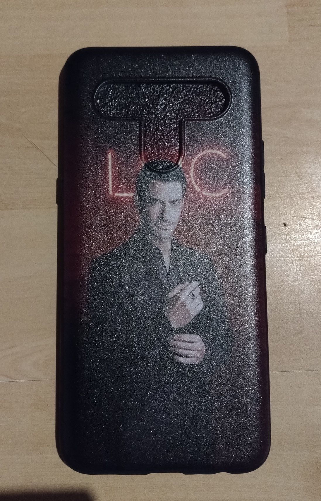 Etui na telefon LG K61 serial Lucyfer