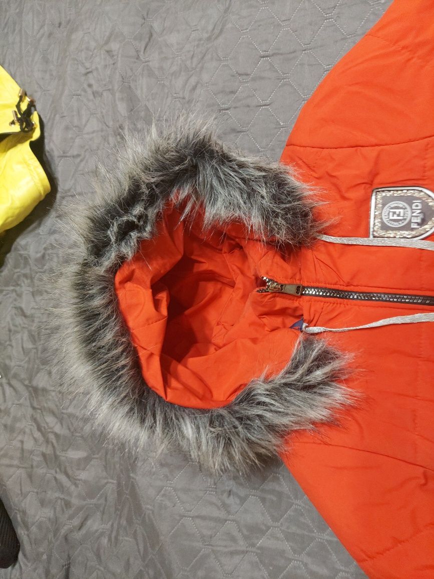 Пуховик  зимовий куртка пальто на дівчинку 128 см
