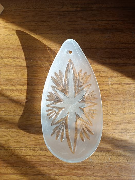 Кришталеві запчастини до люстри або бра 70 років