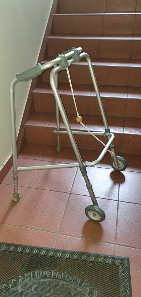 Balkonik rehabilitacyjny szary z kulką Reha-Fund RF-100