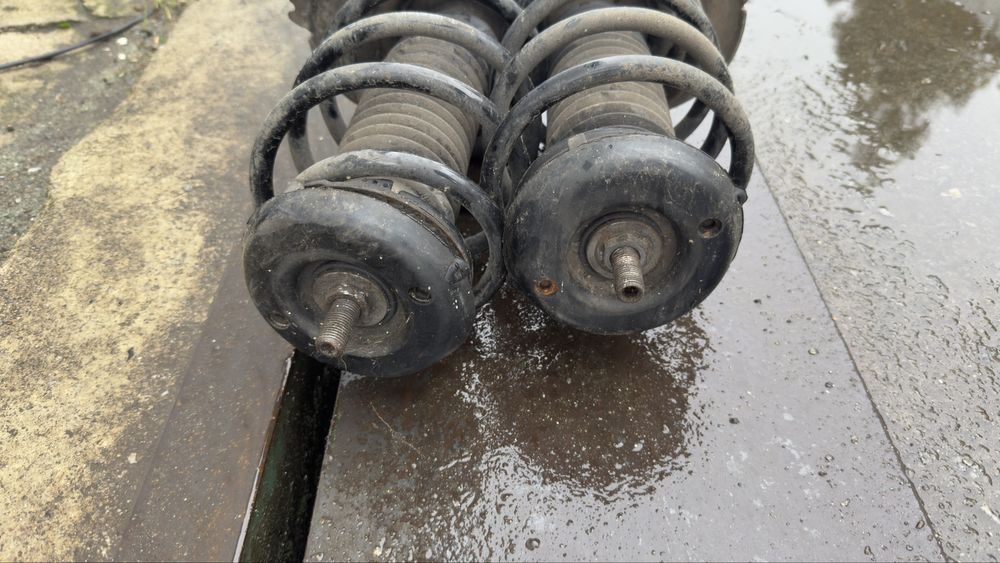 Amortecedores traseiros Peugeot 308 1.6 gasolina ano 2008