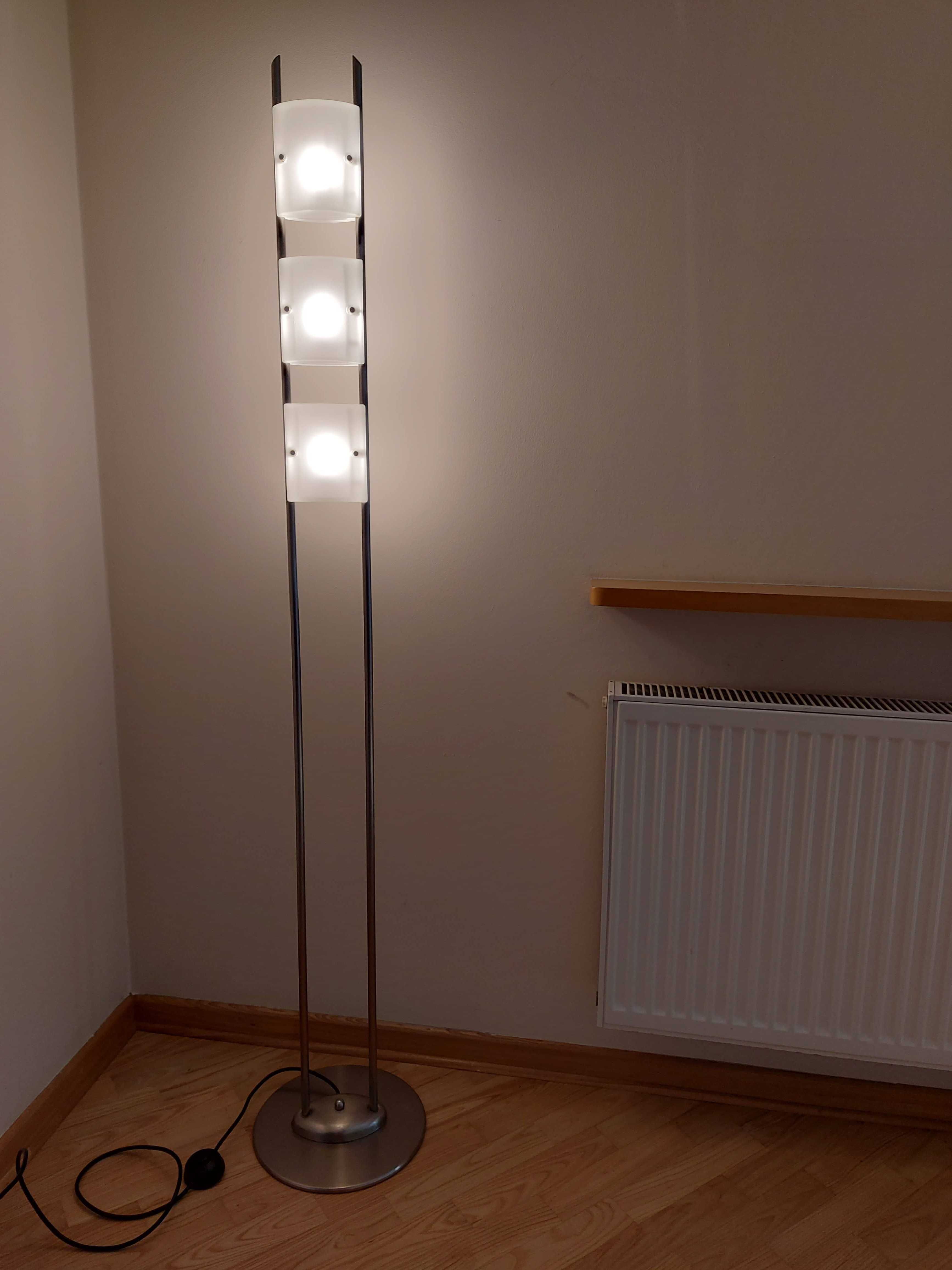Lampa stojąca do salonu sypialni