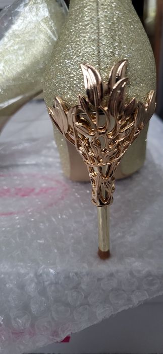 Zjawiskowe pantofelki.Idealne na letnie uroczystości