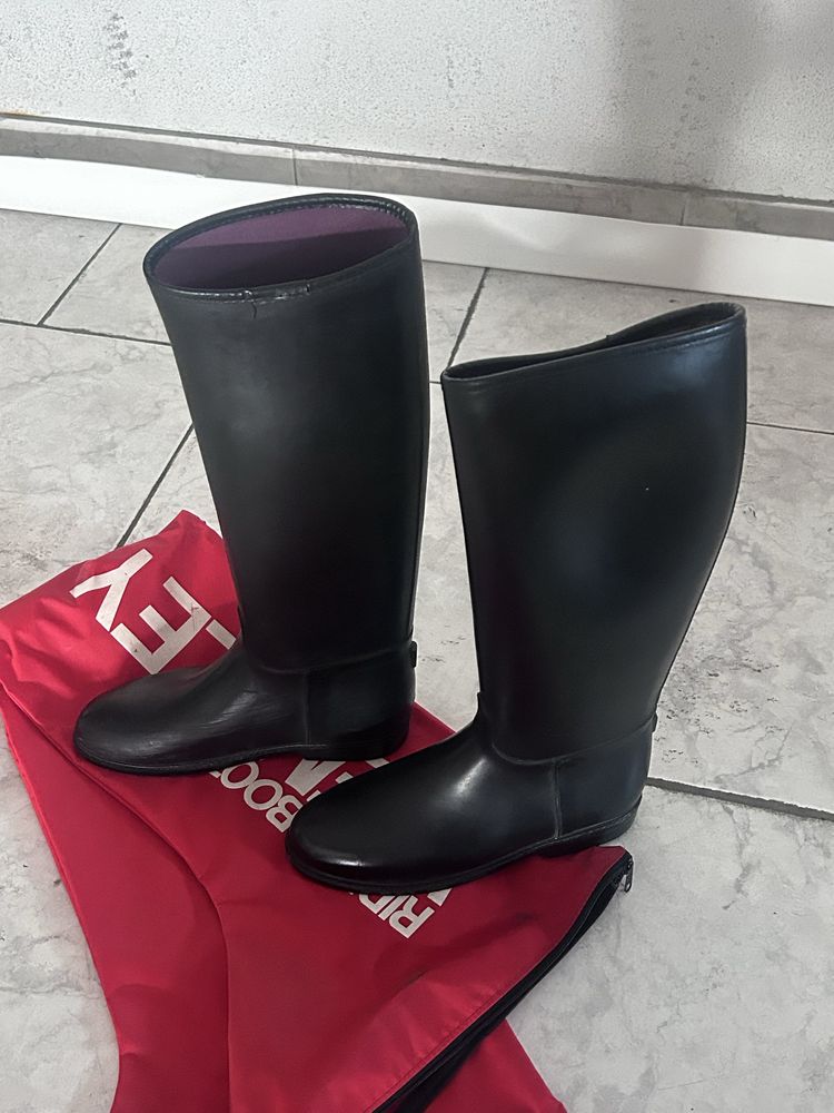 Botas e toque de Equitação