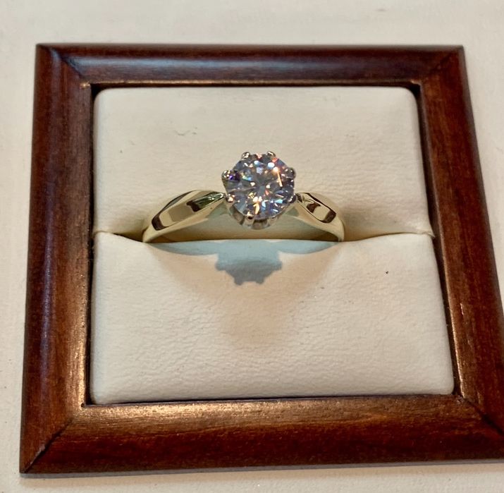 Pierścionek złoty z diamentem 1 ct ,brylantem syntetycznym Moissanite