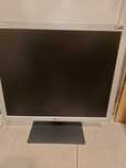 Monitor LG 19"  1600x900 px