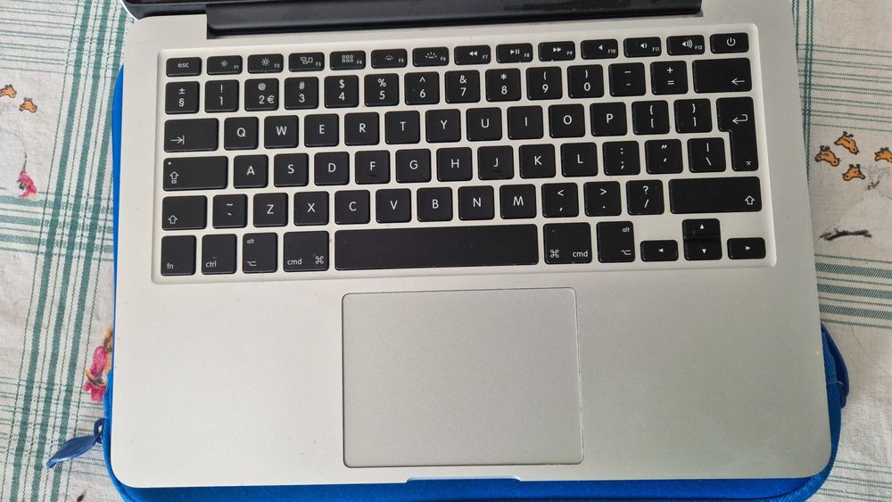 MacBook Pro 13” Retina Early 2015 | i5 / 8 GB RAM / SSD 128 GB