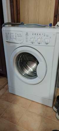 Pralka Indesit WISL85